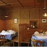 Herrnhaus