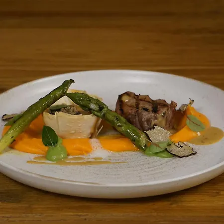 Herrnhaus * Брикслегг