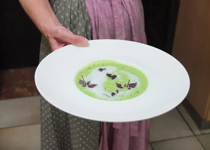 Herrnhaus Мини-отель Брикслегг