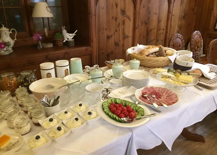 Herrnhaus Мини-отель Брикслегг