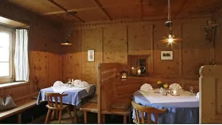 Herrnhaus