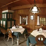 Herrnhaus